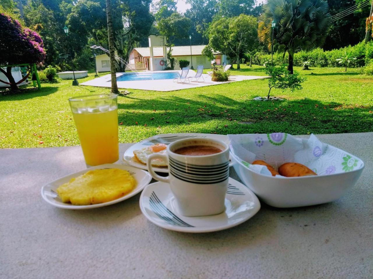 Hotel Playa By Marbar Hoteles Villeta Esterno foto
